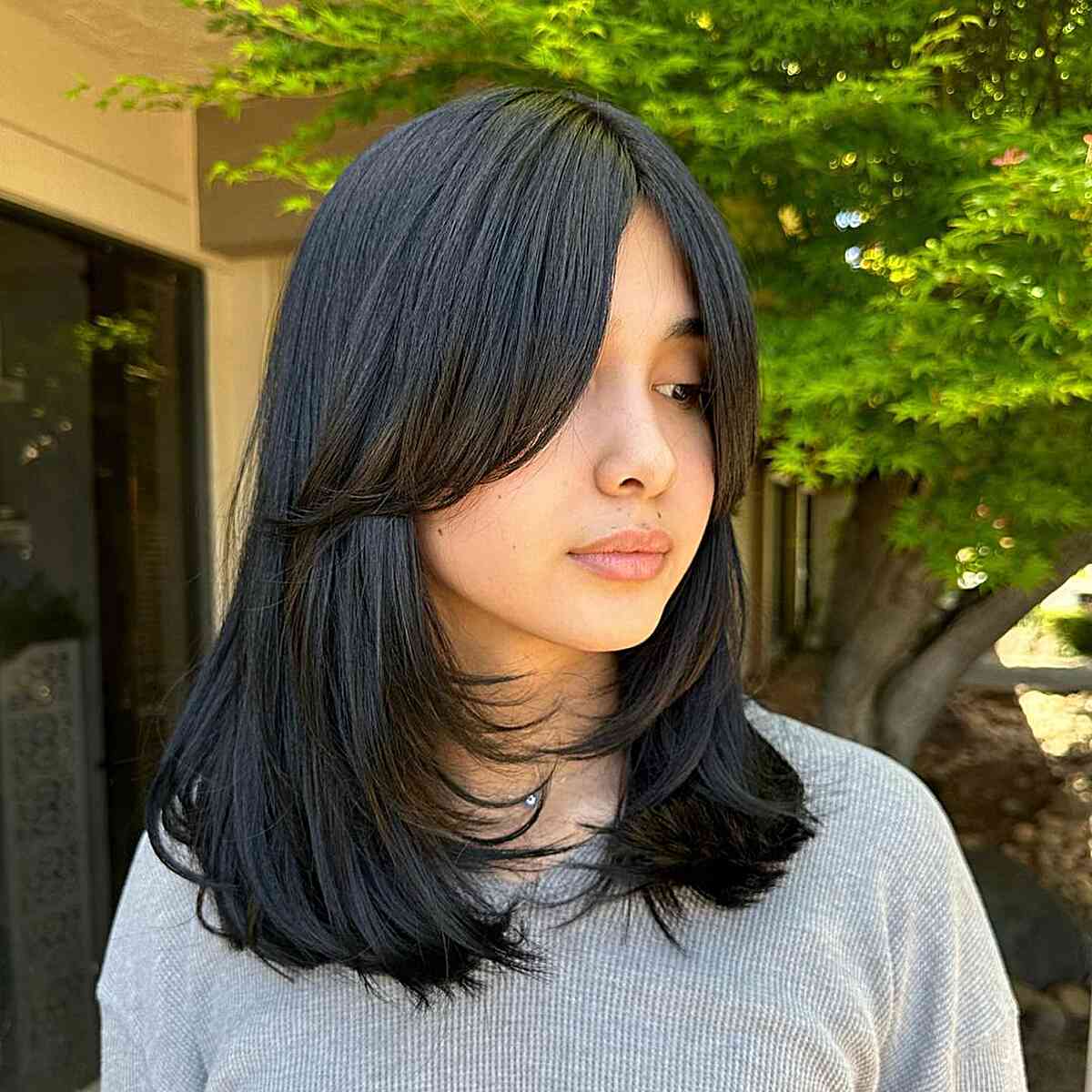 Rachel Greens Medium Thick Hair with Long Curtain Fringe